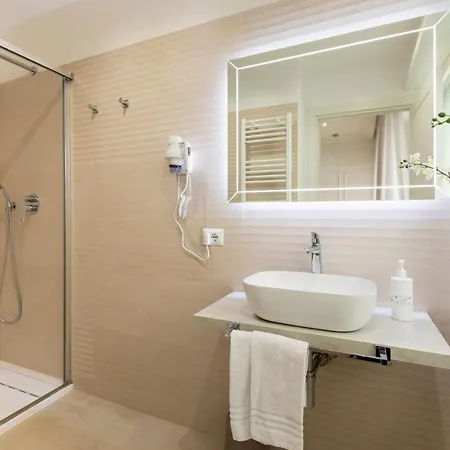 Farnesina Apartment *